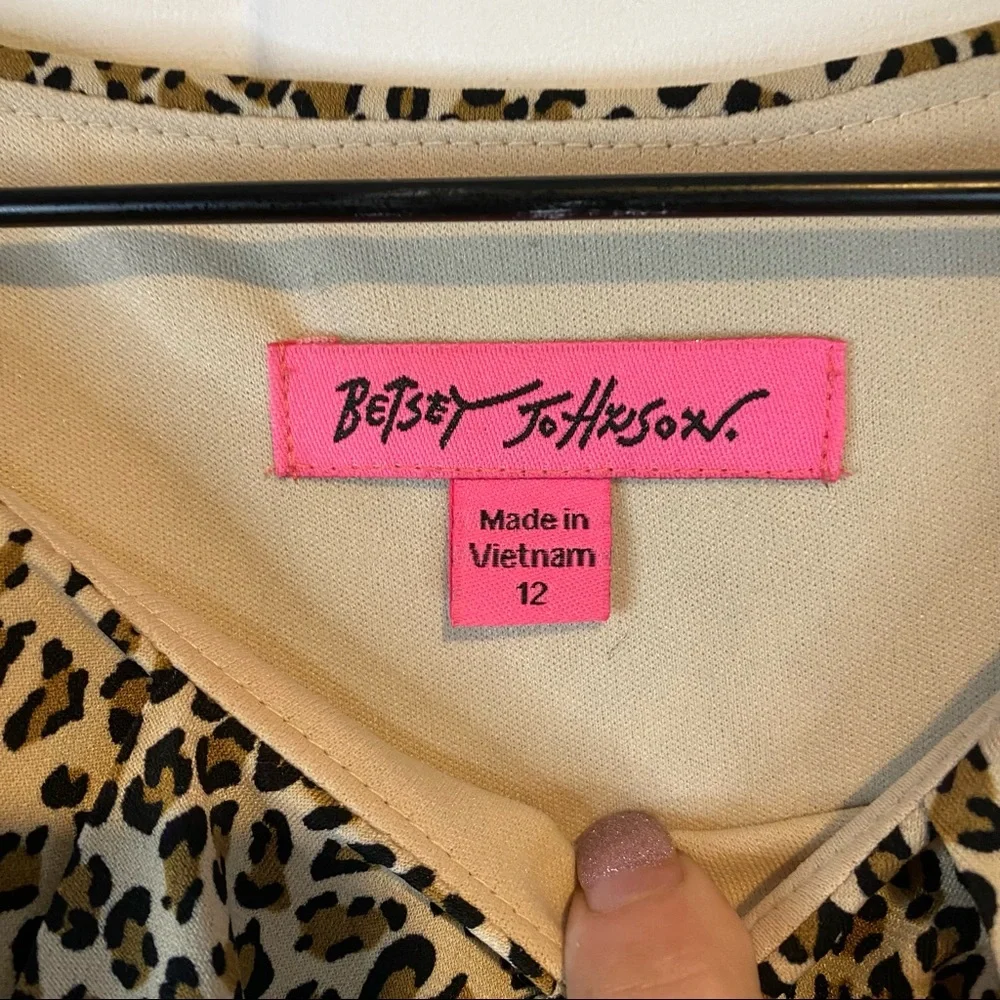 BETSEY JOHNSON Women’s Size 12 Dress Animal Leopard Stretch Sleeveless Lined - Picture 6 of 13